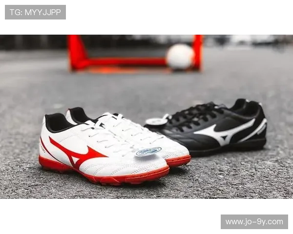 防滑支撑足球鞋推荐及选购指南提升场上稳定性与表现